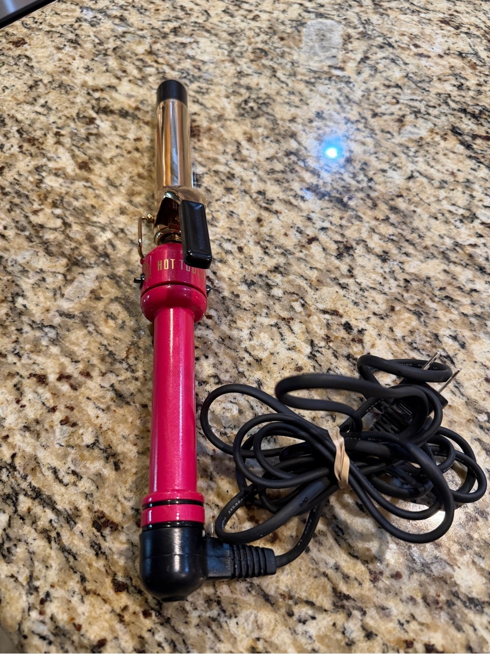Hot Tools Pink Curling Wand 1.0” wand never used